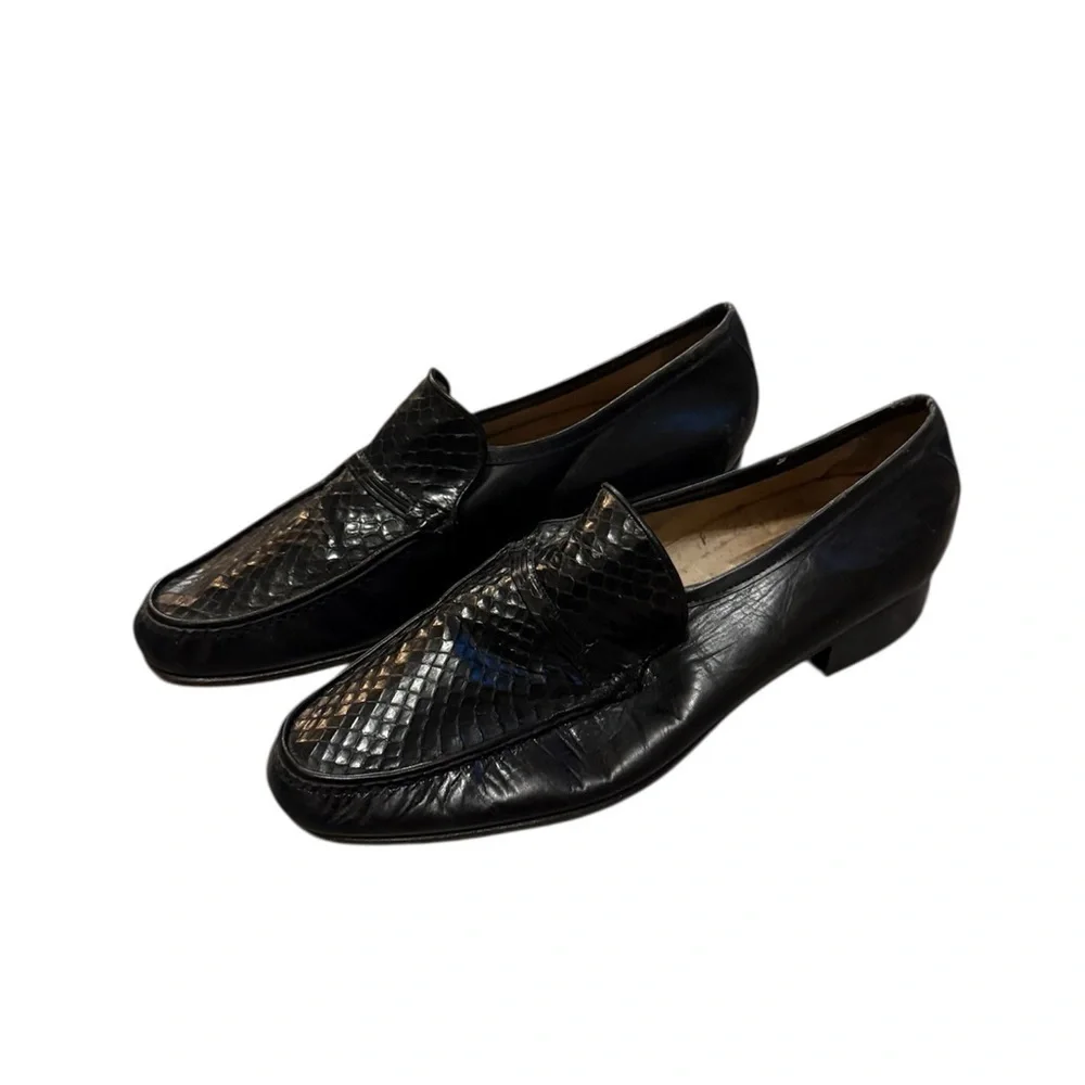 Vintage Bally Glossy Black Patterned Loafers